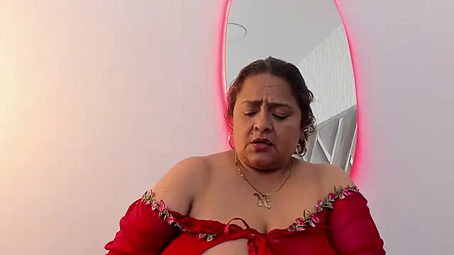 MonzerratBoyer webcam