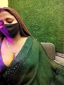 LoveLy-Soneya webcam