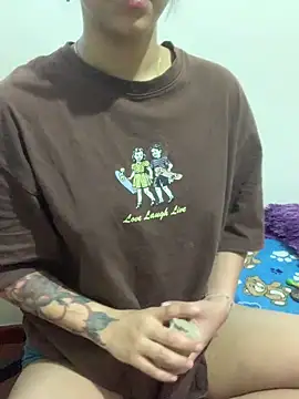 LilithMonette webcam