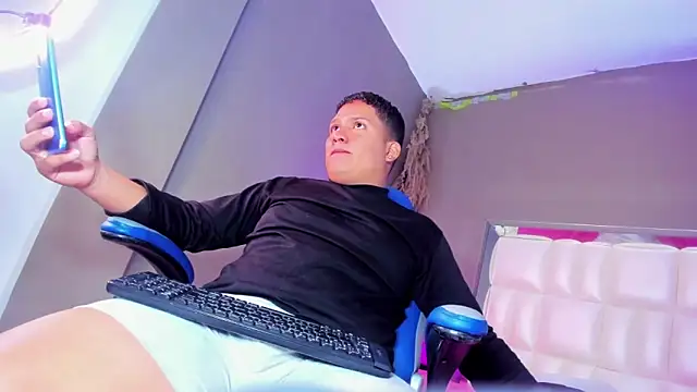 jeick_jhonson - JEICK_JHONSON's free webcam - UK Sex Cams