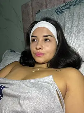 Webcam Model (Kimmymadison-) is live