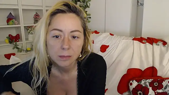 _karolynesyera_ webcam