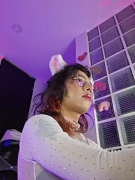 Sweet-SharoKitty webcam