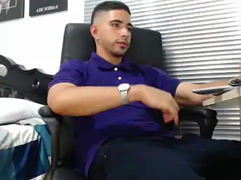 kratoswolf - Kratoswolf's free webcam - UK Sex Cams