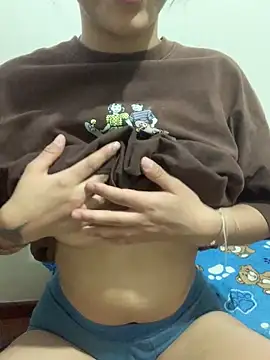 LilithMonette webcam