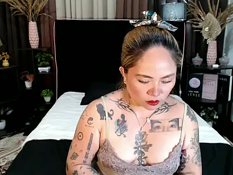 EstellaStarXxx webcam