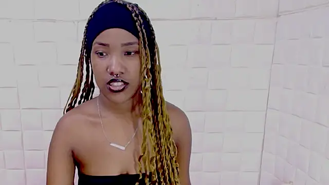 EroticSexyPrada webcam