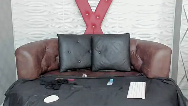 ZoeAltamiranda webcam