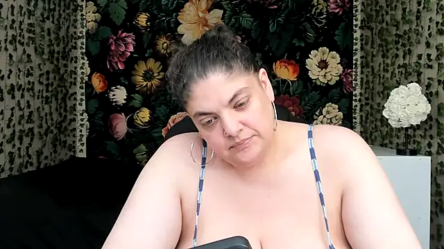 Exxxotic_Melons webcam