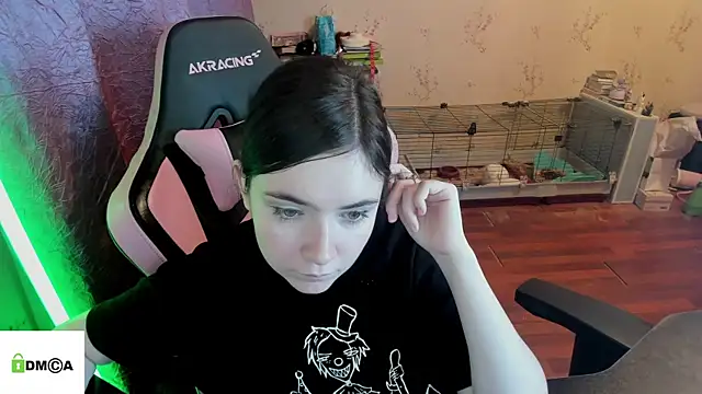 Crazy_forest_fairy webcam