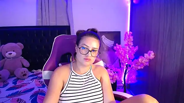 esmeraldaa230 webcam