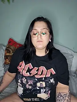 Saucy-Serenity webcam