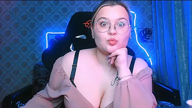 InLoveWithLife26 webcam