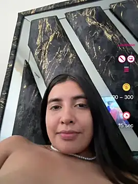 Webcam Model (HaileyBiieber)  is live.Free join now!