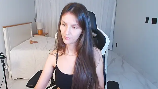 upssnowy Stripchat cam model