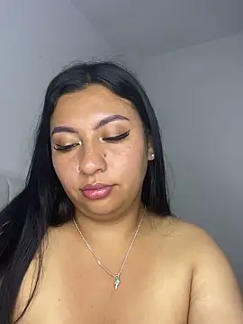 Issa_Santana Stripchat cam model