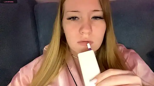 PandaFluff Stripchat cam model