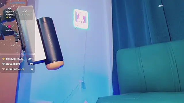 femboykeene (T young) - USE A BIG TOY