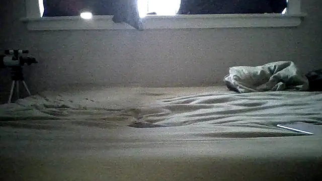 jezone555 (Ask my age) - (More) Tips they help to fund streaming.