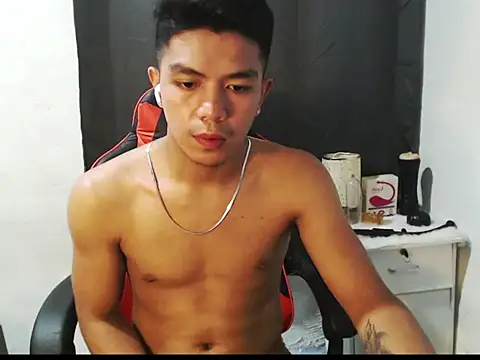 hunky_paul (M young) - BADLY NEED A MOUTH AND ASS TO FUCK