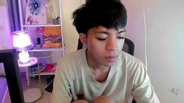 davincihugecock live sex cam