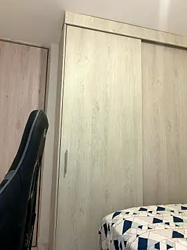 cat2525 (G young) - fingers in my pussy + fuck my dildo