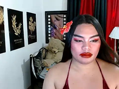 TSbrianaHugeCock webcam