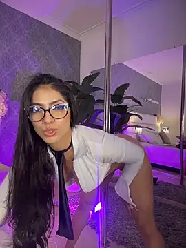 celeste_amber (F young) - Anal plug and fingering pussy