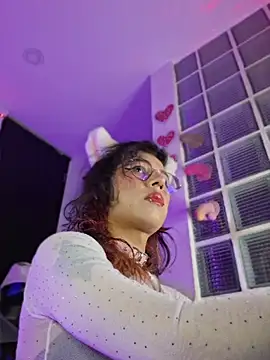 Sweet-SharoKitty webcam