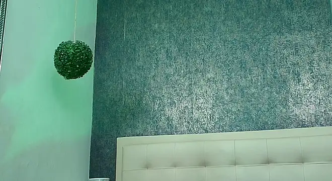 Cloeandtyfanny webcam