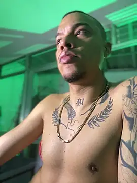 AlphaMasterXxx webcam