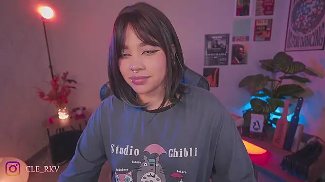 violette_clerk1_ webcam