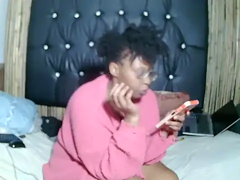 PrettyBoobs12 webcam