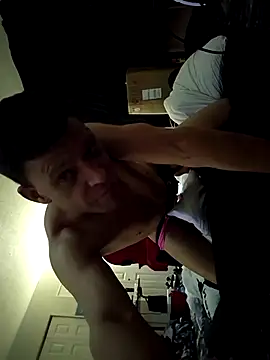 SexyAssPosingGuy webcam