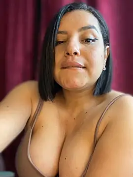 Kira33_ webcam