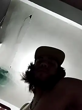 AlexAlejandro13 webcam