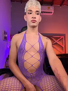 Cherry_zayden_ webcam