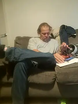 yourMasterisBored webcam