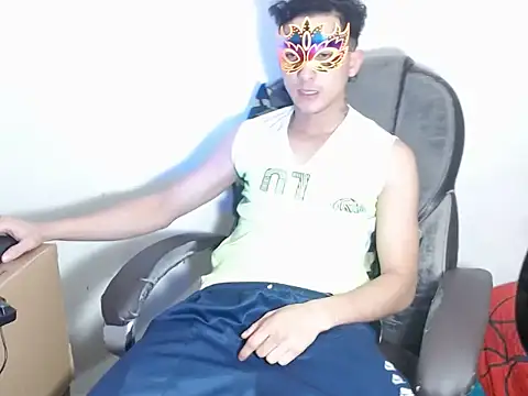 SexyboyHot2000 webcam