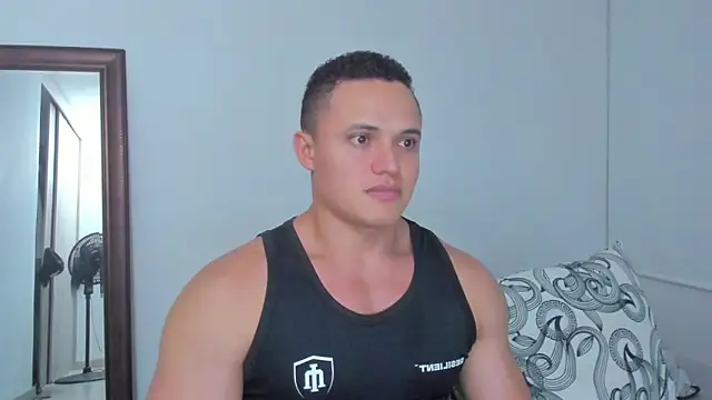 kinglevi01 - KingLevi01's free webcam - UK Sex Cams