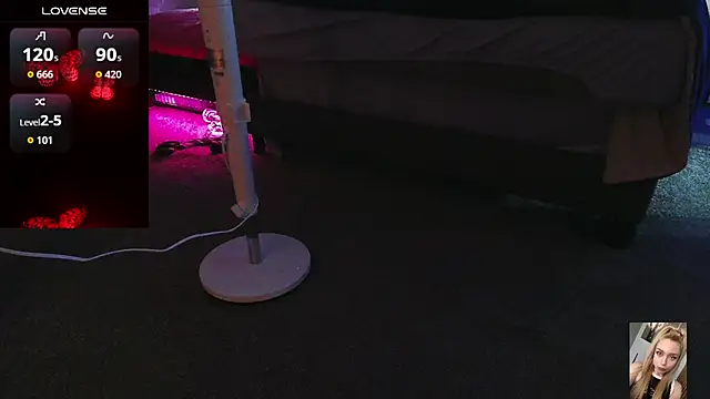 Preview of blondiewithanass