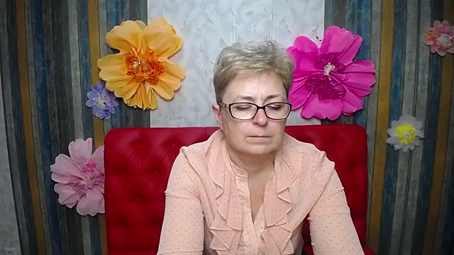 EmiliaGree live sex cam