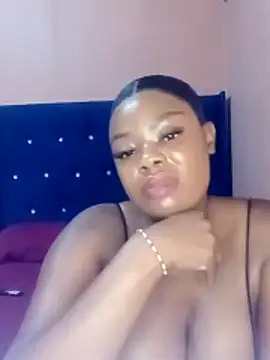 Luciouslips00 webcam