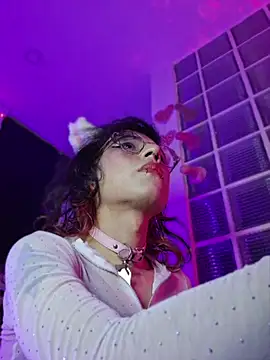 Sweet-SharoKitty webcam