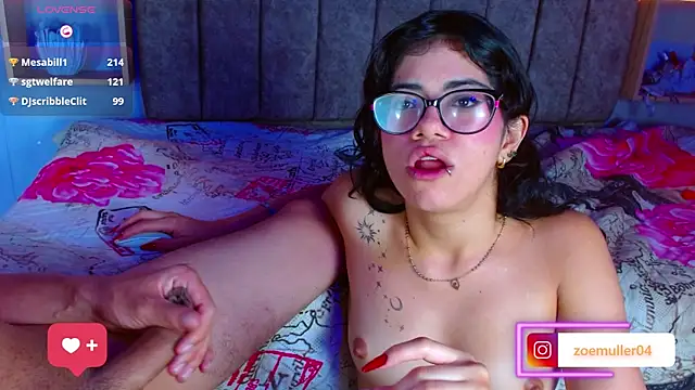 zoe_axel1 - Zoe_Axel1's free webcam - UK Sex Cams