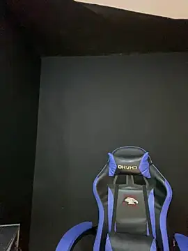 DickMasterfindom webcam