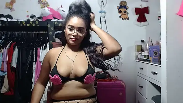 kiara_milf_ webcam