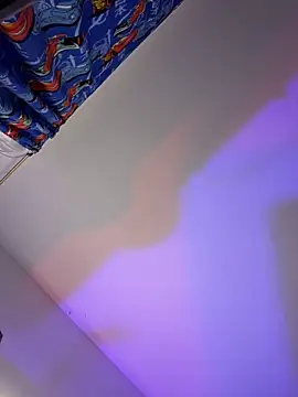 MadelineBenet webcam