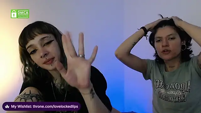 lovelockedlips webcam