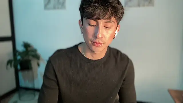 sweettaaron01 webcam